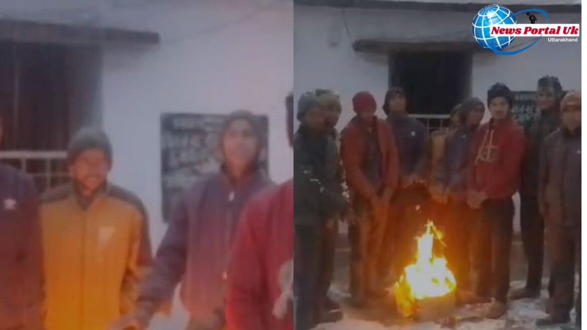 बर्फबारी और ठंड के बीच सड़क की मांग हेतु क्रमिक धरना जारी