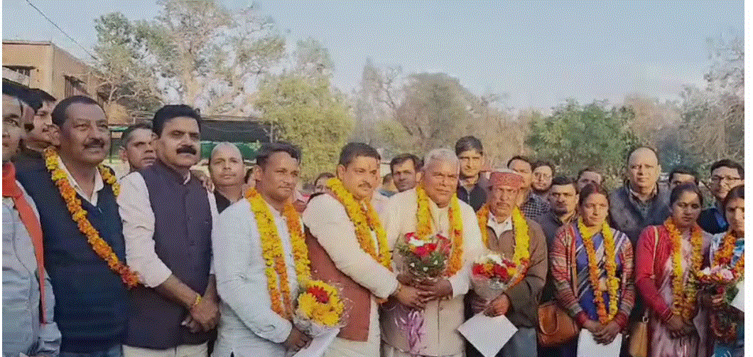 नैनीताल दुग्ध संघ लालकुआँ की नवनिर्वाचित प्रबन्ध कमेटी सदस्यों को दिलाई पद एवं गोपनीयता की शपथ