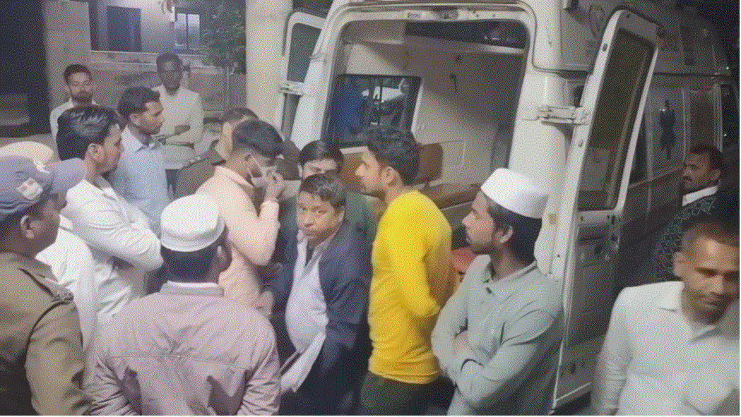 मामूली विवाद के बाद दो पक्षों के बीच हुआ खूनी संघर्ष,एक युवक की हुई मौत,चार हुए घायल