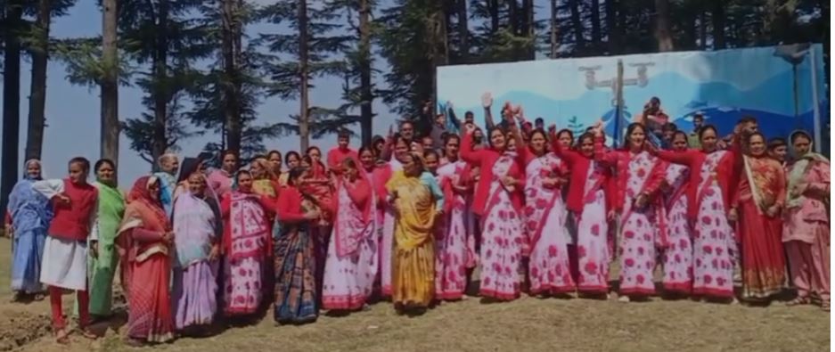 सुई पंपिंग पेयजल योजना की पाइपलाइन न बदलने से आक्रोसित ग्रामीणों ने लोकसभा चुनाव बहिष्कार का किया ऐलान जल संस्थान पर लगाया भ्रष्टाचार का गंभीर आरोप