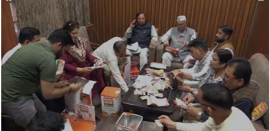 भाजपा के स्टार प्रचारकों की सूची जारी होने के बाद कांग्रेस भी उत्तराखंड प्रदेश में जल्द ही करेगी अपने ( केंद्रीय नेताओं) स्टार प्रचारकों की सूची जारी