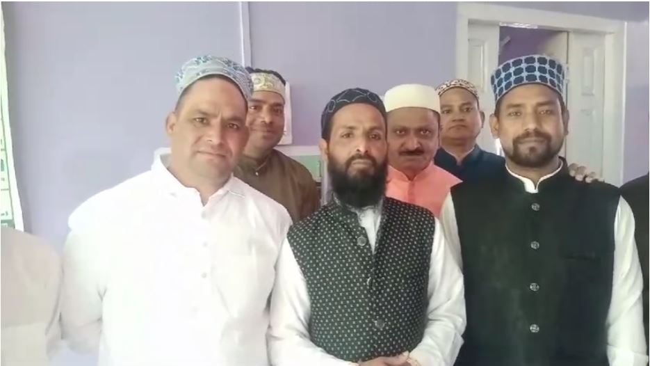 लोहाघाट मे धूम धाम से मनाई गई ईद अमन चैन की मांगी गई दुआ