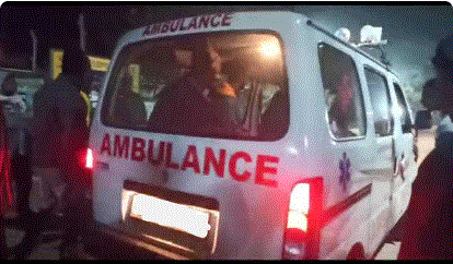 लालकुआं में 108 एम्बुलेंस ने सांड को मारी जबरदस्त टक्कर सांड की मौके पर ही मौत 