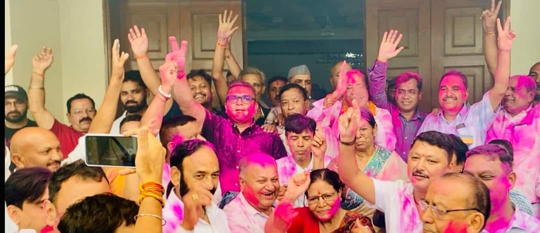 मंगलौर और बद्रीनाथ विधानसभा उपचुनाव में कांग्रेस की प्रचंड जीत के जश्न