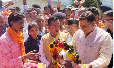 मुख्यमंत्री ने जैती के धामदेव में सालम क्रांति दिवस के मौके पर शहीदो को दी श्रद्धांजलि