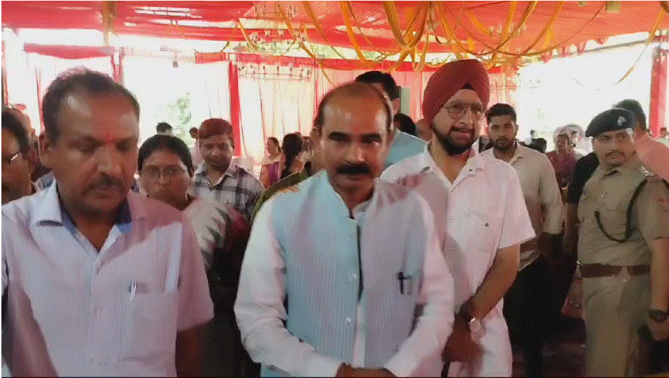 केंद्रीय सड़क परिवहन राज्य मंत्री अजय टम्टा के विकासनगर में आम बजट कार्यक्रम पर चर्चा को लेकर कांग्रेस के पूर्व जिला अध्यक्ष ने किए सवाल खड़े