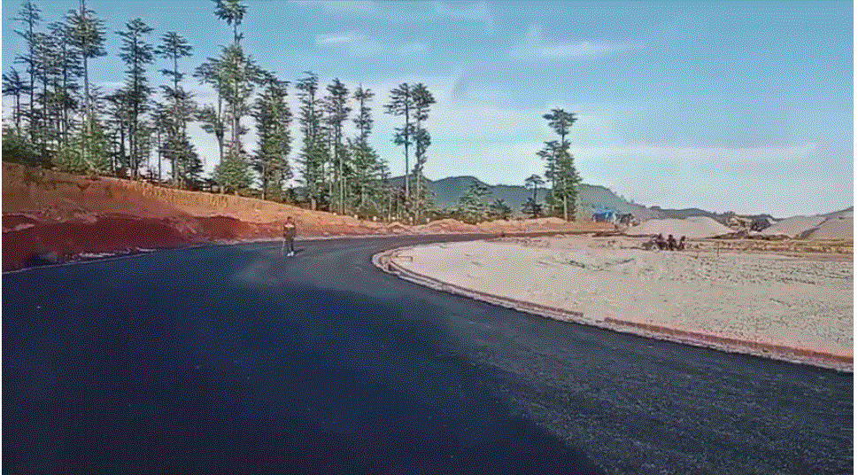 स्पोर्ट्स स्टेडियम मे सिंथेटिक ट्रैक बनाने का कार्य अंतिम चरण में