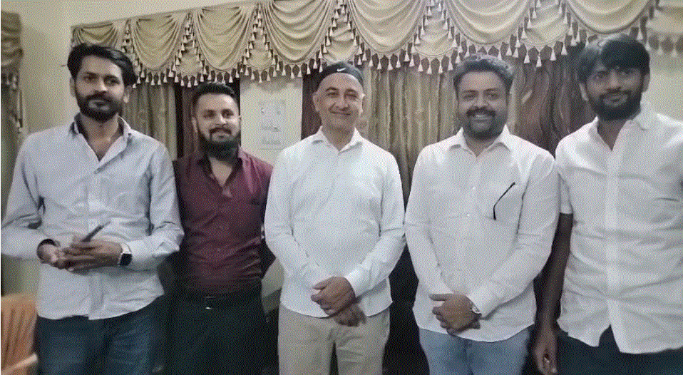 मुजफ्फरनगर के कांग्रेस के नगर अध्यक्ष ने नवनिर्वाचित विधायक से मुलाकात कर कई मुद्दों पर की बातचीत