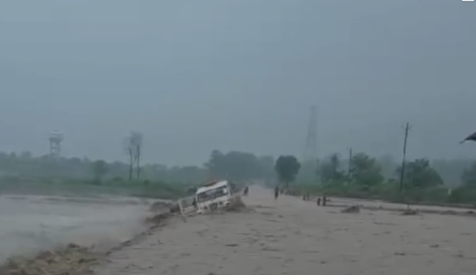 किरोड़ा हादसे में दो युवतियों की मौत एक लापता मुख्यमंत्री धामी ने जताया दुख मजिस्ट्रेट जांच के हुए आदेश