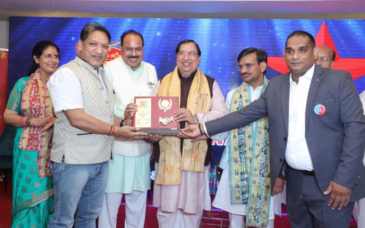 संजय श्रीवास्तव को भारत गौरव सेवा सम्मान