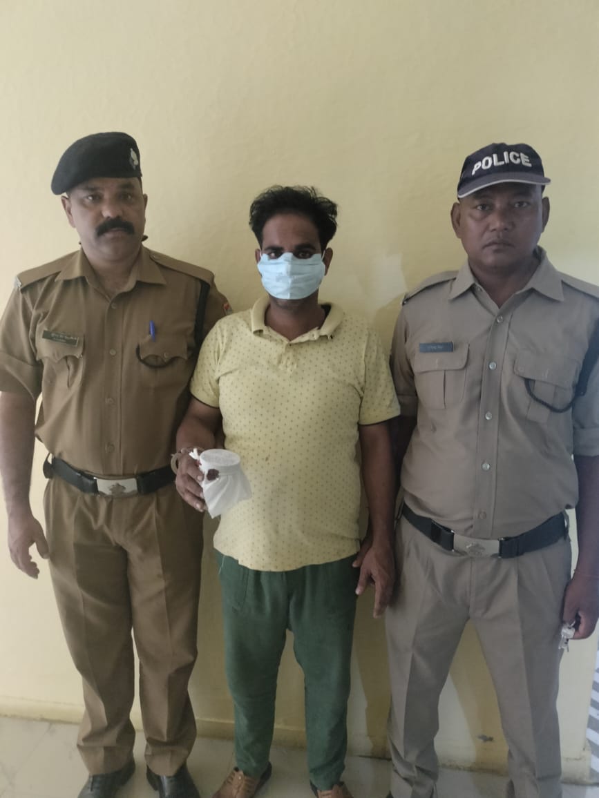 ऑटो से तस्करी कर रहे एक व्यक्ति को अवैध स्मैक के साथ थाना काठगोदाम पुलिस ने किया गिरफ्तार