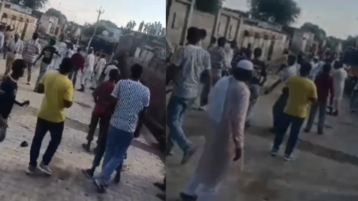 छत पर बैठकर बारात देख रही थीं महिलाएं, बारातियों ने उन्हें देखा और हो गया बवाल. चले लाठी-डंडे