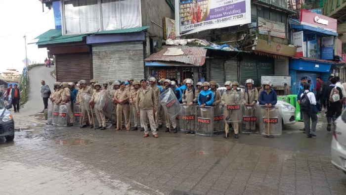 Sanjauli Mosque Dispute: मस्जिद विवाद को लेकर संजौली में ‘कर्फ्यू’ जैसा माहौल, इलाके में भारी पुलिस बल तैनात