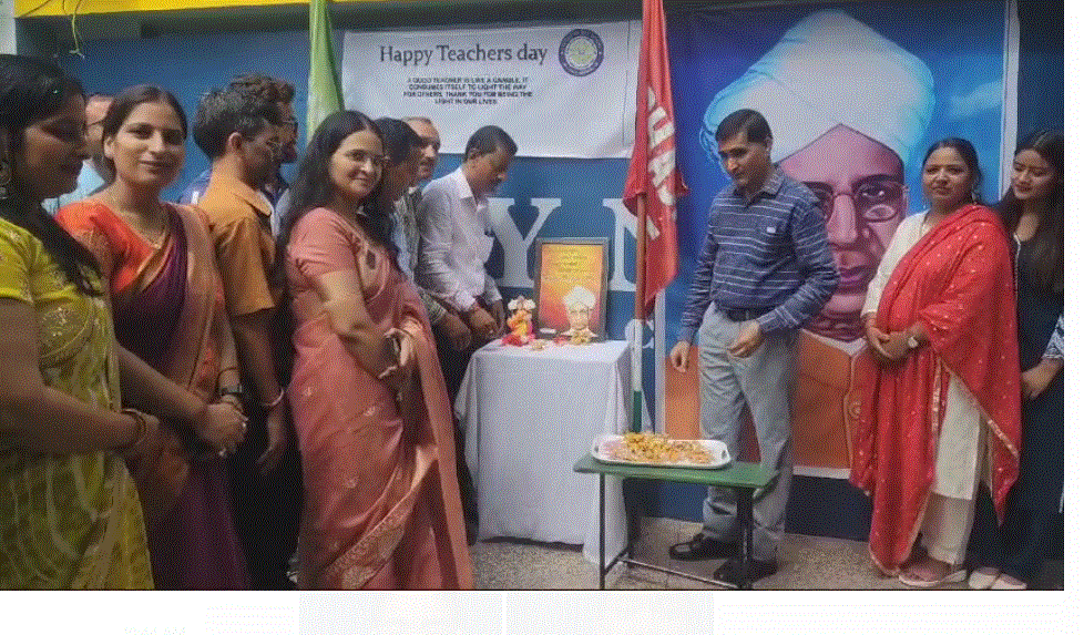 सिंथिया सीनियर सेकेंडरी स्कूल में मनाया गया अध्यापक दिवस
