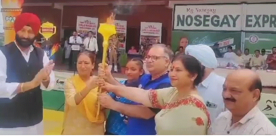 नोजगे पब्लिक स्कूल में आयोजित सीबीएसई क्लस्टर गर्ल्स कबड्डी प्रतियोगिता में पहुंची केबिनेट मंत्री रेखा आर्या।