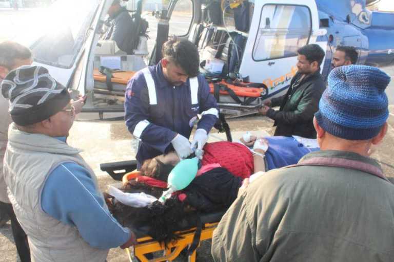 भीमताल सड़क हादसे में मृतकों की संख्या पहुंची 5 , एक घायल को एयर एम्बुलेंस के जरिए भेजा ऋषिकेश एम्स