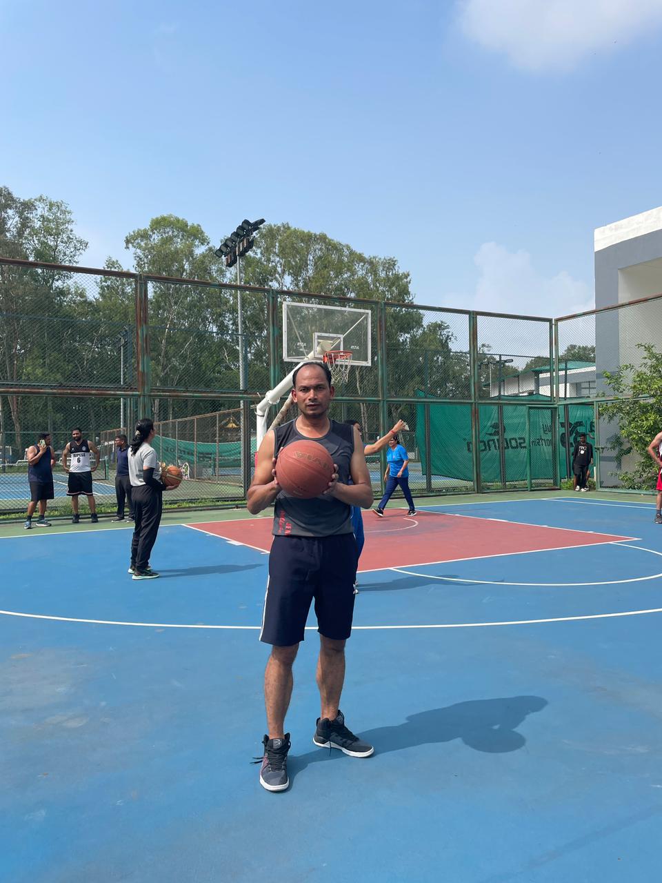 विकासखंड ताड़ीखेत के व्यायाम शिक्षक मनमोहन सिंह देव का अखिल भारतीय सिविल सर्विसेज बास्केटबॉल प्रतियोगिता के लिए हुआ चयन