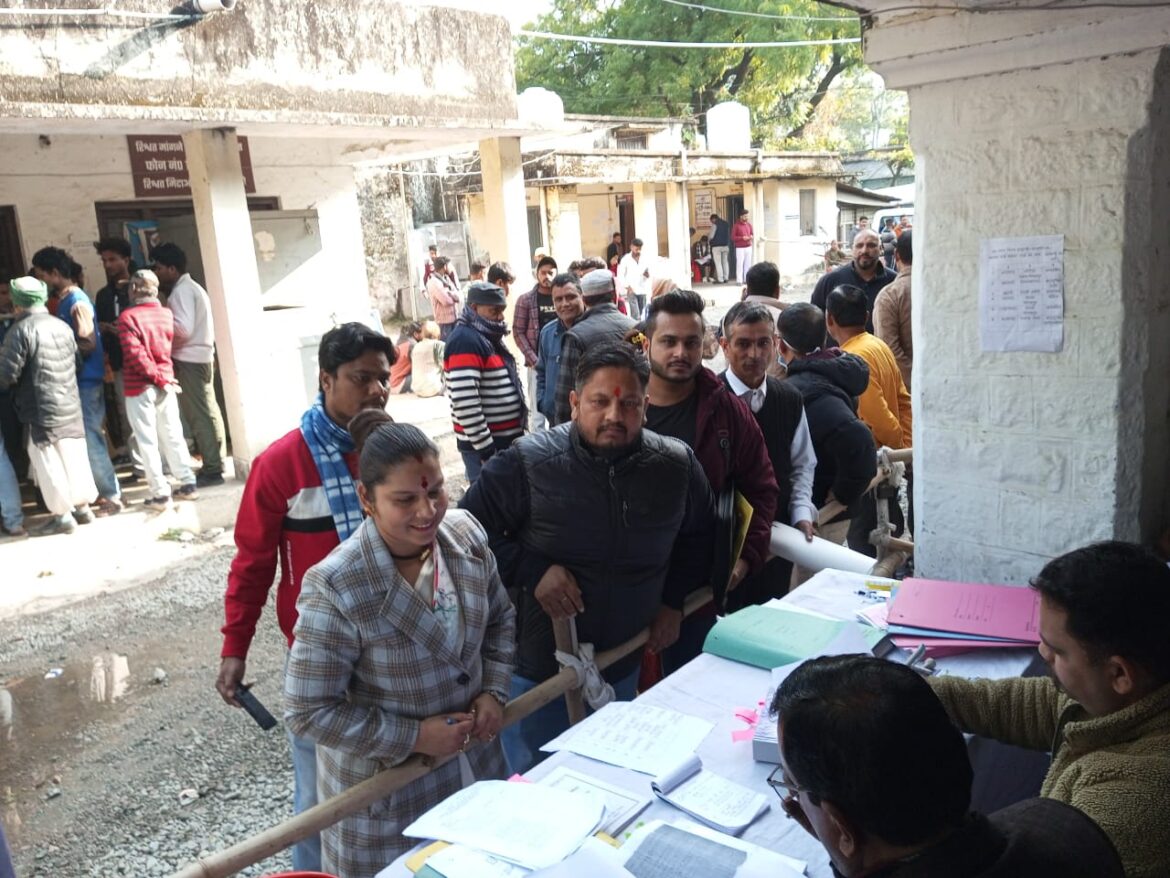 नामांकन के आखिरी दिन से पहले सभी पार्षदों ने दिखाई दमखम