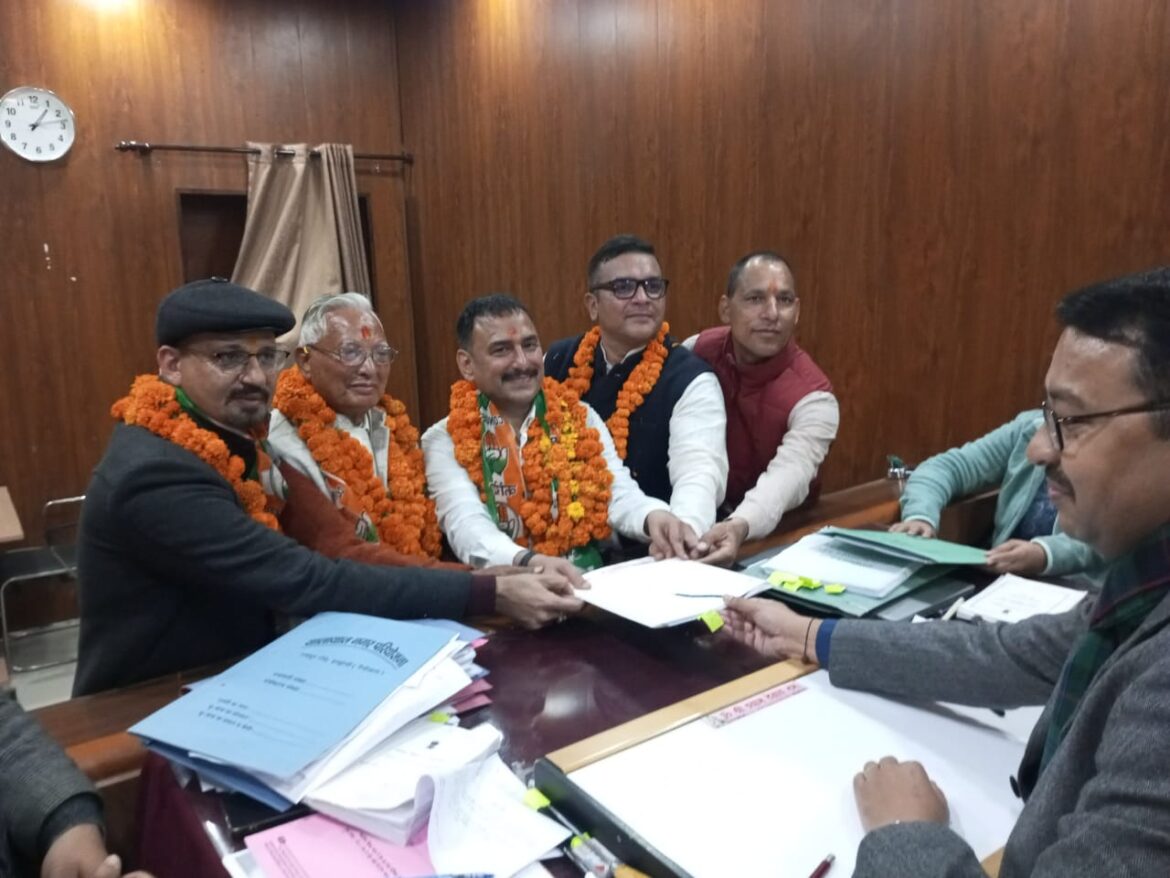 हजारों समर्थक के साथ ललित जोशी कांग्रेस प्रत्याशी ने दाखिल क्रिया अपना नामांकन