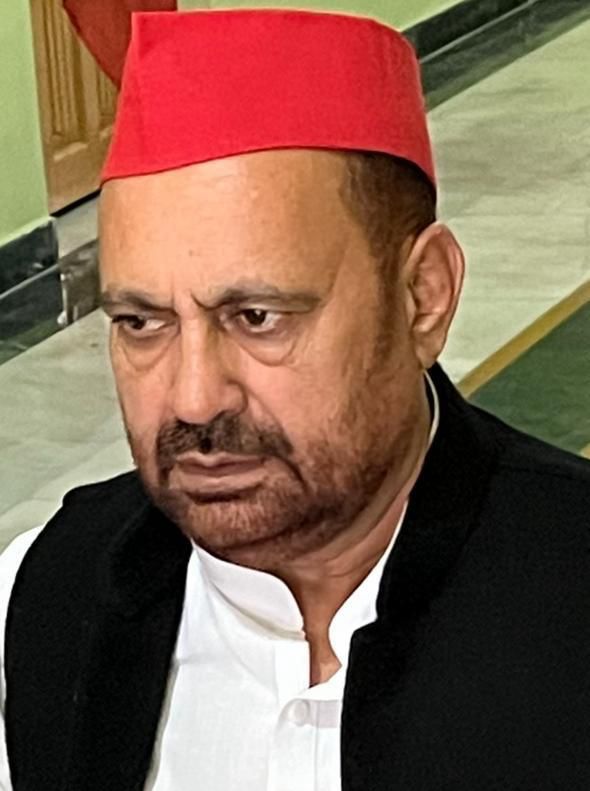 शुऐब अहमद का पद मुक्त का पत्र व प्रदेश कार्यकारिणी भँग का पत्र मेरे द्वारा ही समस्त समाचार पत्रों एवं मीडिया चैनलों को भेजा गया है -श्री सिद्दीक़ी