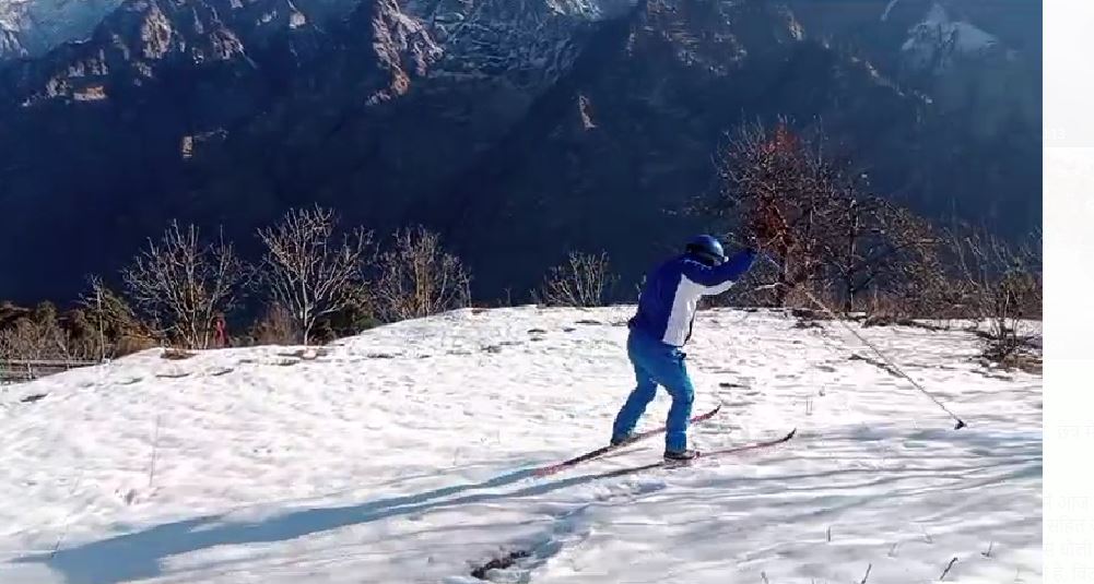 मौसम ने फिर ली करवट, बर्फबारी के बने आसार, छेत्र में शीतकालीन पर्यटन कारोबार फिर से पटरी पर लौटा