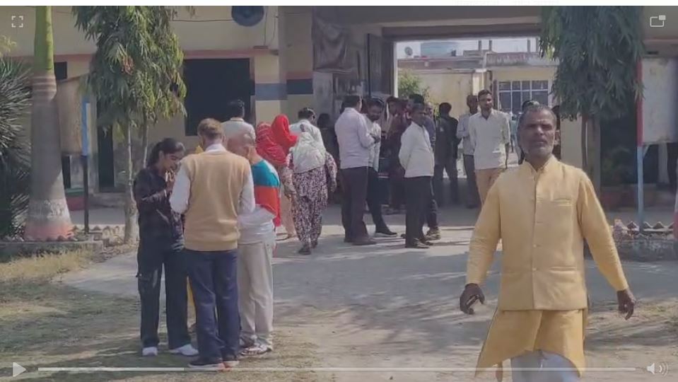 सहकारी समिति के चुनाव में हंगामा