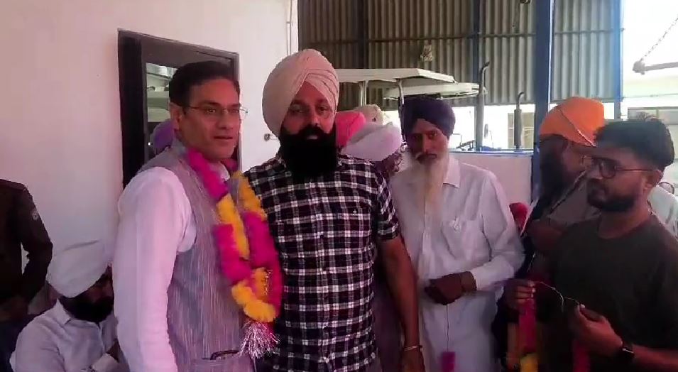 कैबिनेट मंत्री सौरभ बहुगुणा ने मलपुरी गांव में टाइल्स रोड का किया उद्घाटन