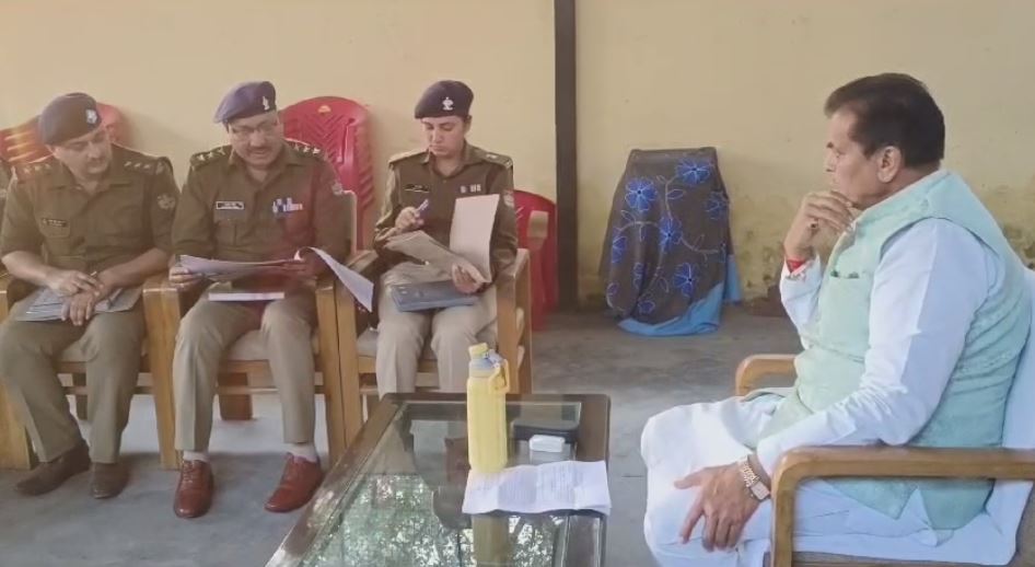 सीसीटीवी कैमरों की खरीद और पुराने कैमरों को रिपेयर कराने के लिए कैबिनेट मंत्री प्रेमचंद अग्रवाल ने विधायक निधि से 10 लाख रुपए देने की घोषणा