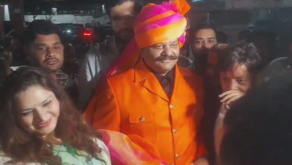 जमानत मिलने के बाद कुंवर प्रणव सिंह चैंपियन हुए रिहा, समर्थकों में खुशी की लहर