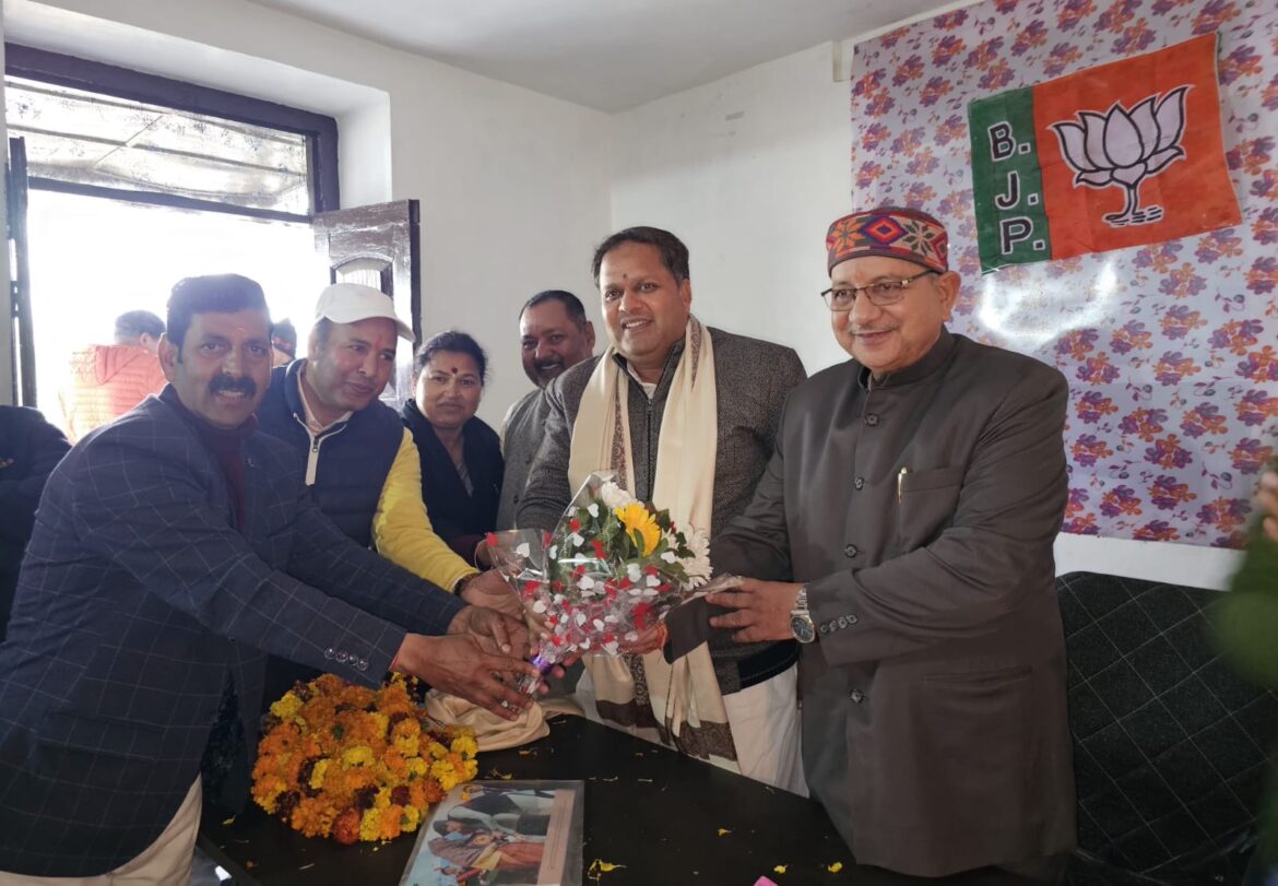 रानीखेत में भाजपा जिलाध्यक्ष के लिए हुई रायशुमारी