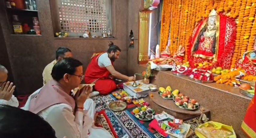 हरिद्वार दौरे पर मुख्यमंत्री धामी, सुरेश्वरी देवी मंदिर में की पूजा, सद्भावना सम्मेलन में हुए शामिल