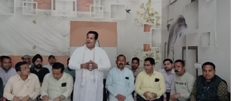 उधम सिंह नगर: कांग्रेस जिला अध्यक्ष हिमांशु गाबा ने खटीमा में की बैठक, ‘मेरा वोट मेरा अधिकार’ अभियान की दी जानकारी