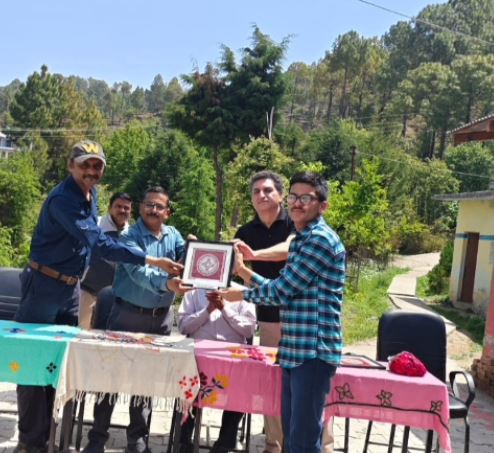 रानीखेत के आयुष बिष्ट ने जेईई मेन में 99.2 पर्सेंटाइल लाकर क्षेत्र का नाम किया रोशन