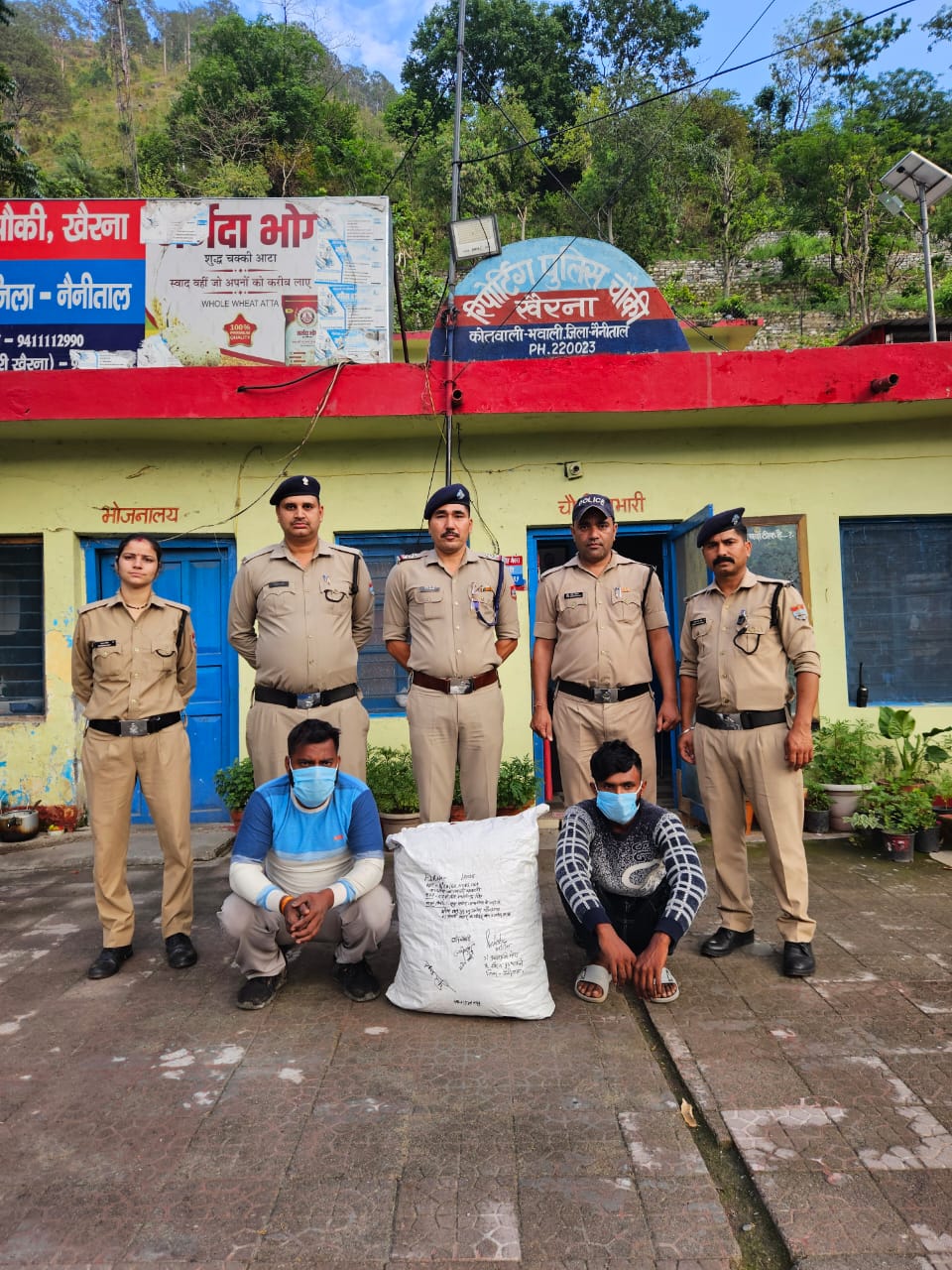नैनीताल पुलिस की बड़ी कार्रवाई: 10 किलो गांजा बरामद, दो तस्कर गिरफ्तार