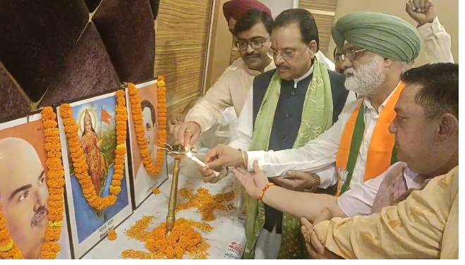 काशीपुर में मनाई गई आपातकाल की 50वीं वर्षगांठ, सांसद अजय भट्ट बोले – “25 जून 1975 को हुआ था लोकतंत्र का गला घोंटना”