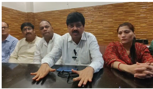 भ्रष्टाचार को लेकर पूर्व प्रदेश अध्यक्ष गणेश गोदियाल का भाजपा सरकार पर हमला, कैबिनेट मंत्रियों पर लगाए गंभीर आरोप