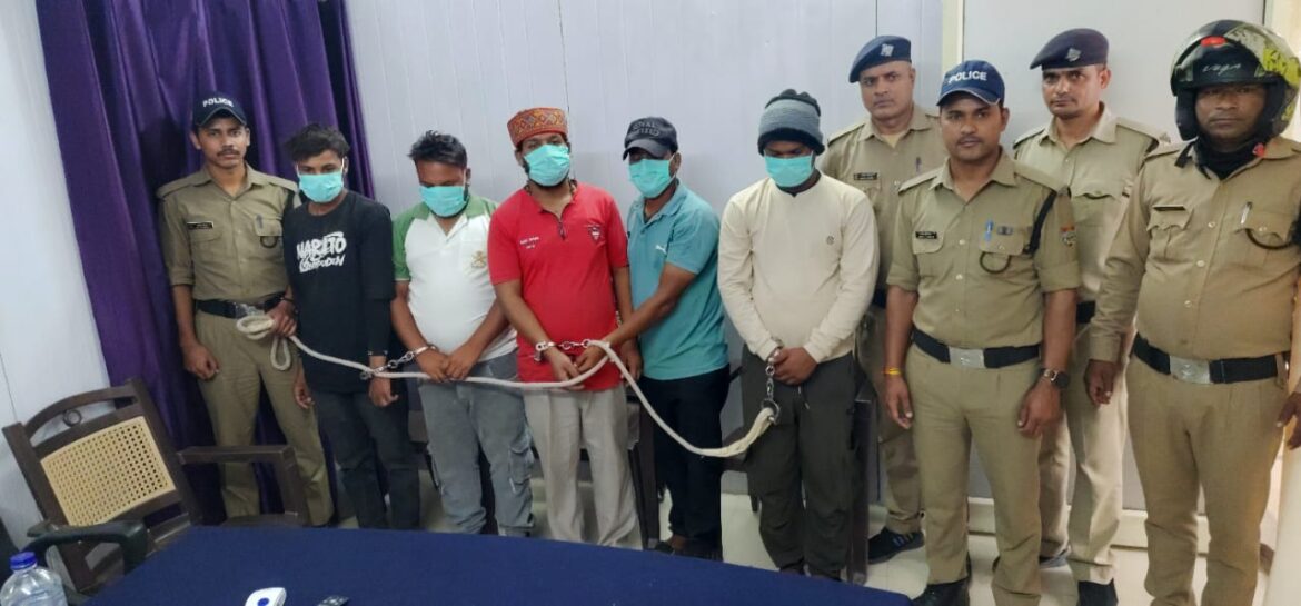 सीतापुर पार्किंग मारपीट मामले में पुलिस की त्वरित कार्रवाई, वायरल वीडियो के आधार पर 5 गिरफ्तार