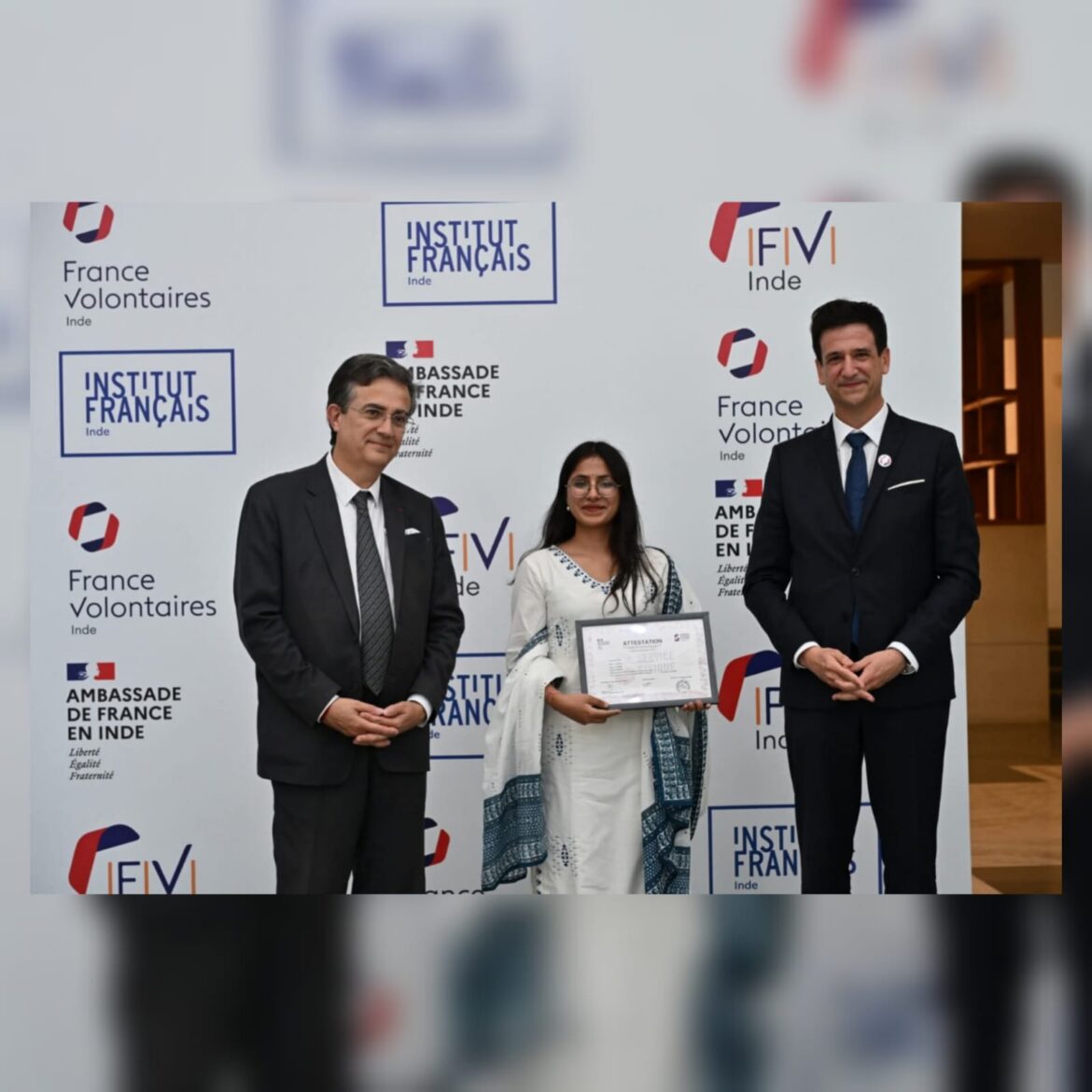 रानीखेत की रितिका पांडे को फ्रेंच दूतावास में किया गया सम्मानित, फ्रांस से लौटने के बाद इंटरनेशनल वॉलंटियर के रूप में मिली सराहना