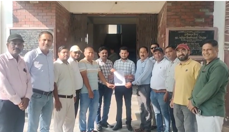 प्राथमिक टीचर्स संघ ने टीईटी अनिवार्यता का किया विरोध, सरकार को सौंपा ज्ञापन