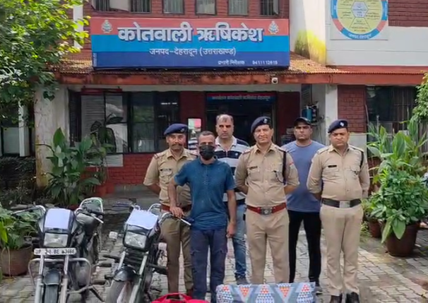 तीन चोरी की वारदातों का खुलासा, शातिर चोर गिरफ्तार