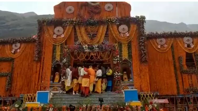 चारधाम यात्रा में रिकॉर्ड बढ़ोतरी: अब तक 43 लाख से अधिक श्रद्धालु कर चुके हैं दर्शन — सतपाल महाराज