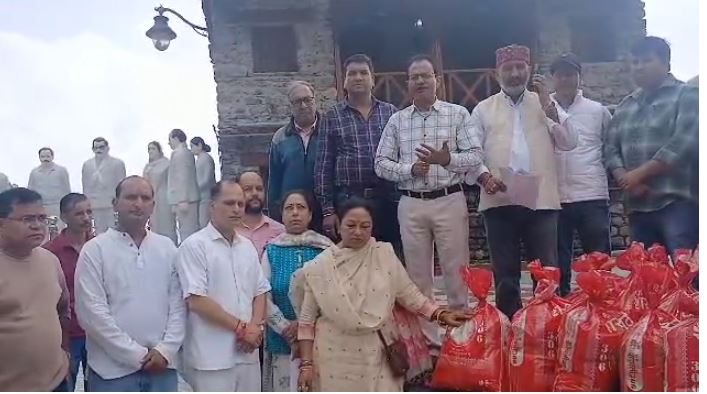 कांग्रेस ने मसूरी आपदा प्रभावितों के लिए मुख्यमंत्री को ज्ञापन सौंपा