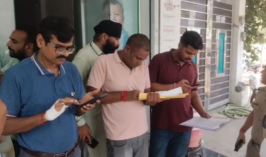 केलाखेड़ा हिन्द हॉस्पिटल में छापेमारी, डॉक्टर फरार, अस्पताल सील