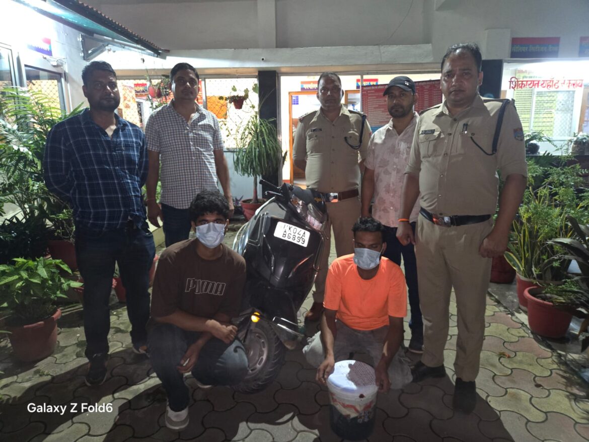 “ड्रग्स फ्री देवभूमि मिशन” पर SSP प्रहलाद मीणा का बड़ा एक्शन: 240 नशीले इंजेक्शनों के साथ दो तस्कर गिरफ्तार