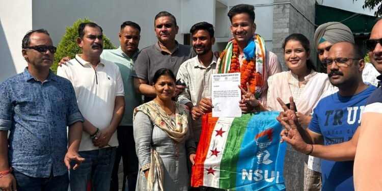 एमबीपीजी कॉलेज छात्र संघ चुनाव: कांग्रेस नेताओं ने कमल बोरा को समर्थन दिया