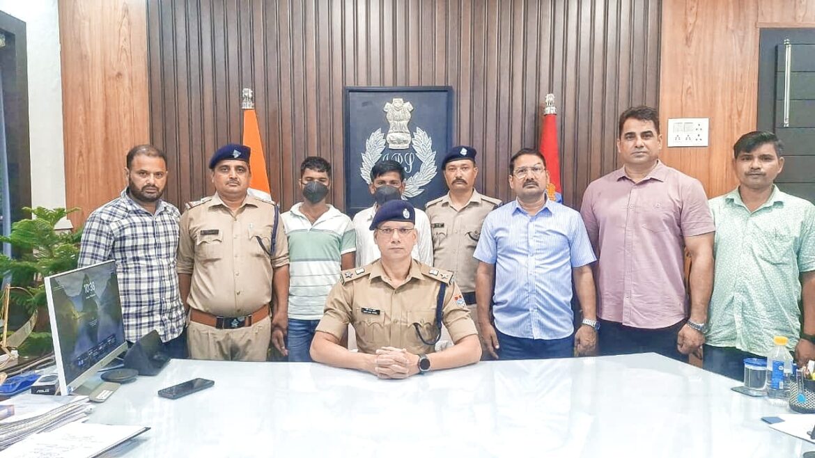 उत्तराखंड: एसटीएफ ने 7 किलो अफीम के साथ दो नशा तस्करों को गिरफ्तार किया