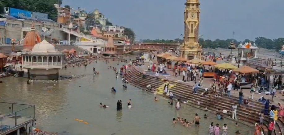 हरिद्वार में गंग नहर क्लोजिंग के चलते हर की पैड़ी पर गंगा स्नान प्रभावित