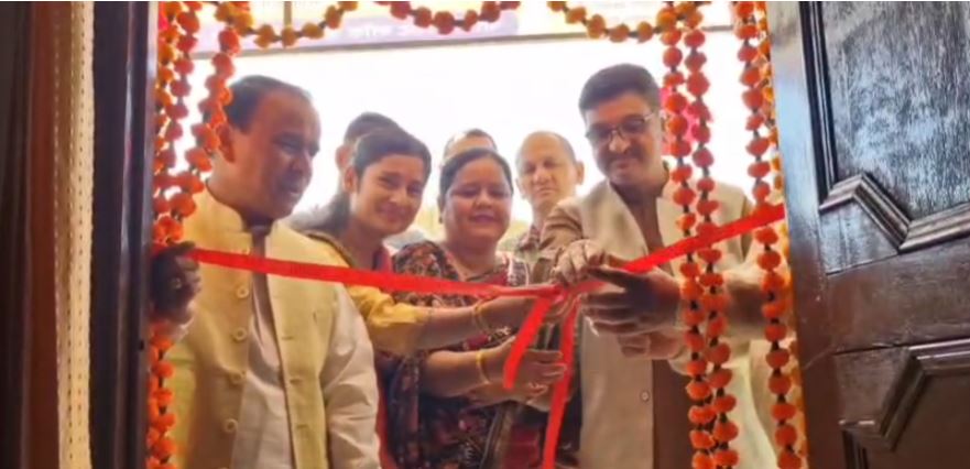 थलीसैंण प्रवास पर पहुंचे कैबिनेट मंत्री डॉ. धन सिंह रावत, किए कई विकास कार्यों का निरीक्षण और योजनाओं का शिलान्यास