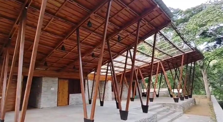 चंपावत: लाखों की लागत से बनी पंचेश्वर एंग्लिंग बीट ‘सफेद हाथी’ साबित, पानी की सुविधा न होने से पर्यटक लौट रहे मायूस