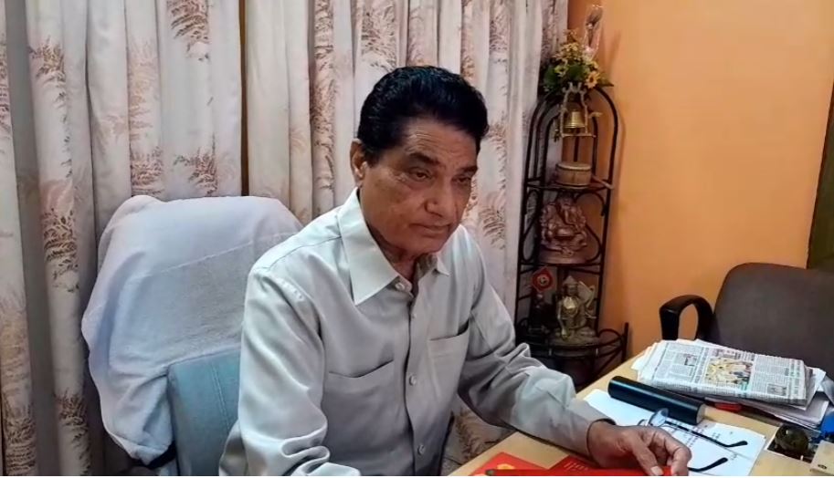 कोटद्वार में हाउस टैक्स को लेकर पूर्व मंत्री सुरेंद्र सिंह नेगी का सरकार पर हमला, कहा– बिना सुविधाओं के टैक्स वसूली अनुचित